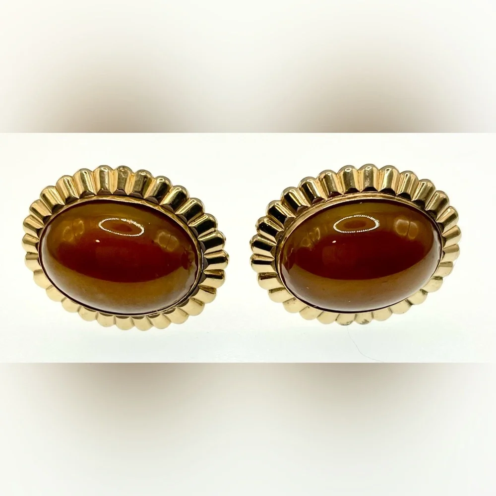 Vintage Gold Tone Amber Colored Lucite Oval Cabochon Center Cufflinks